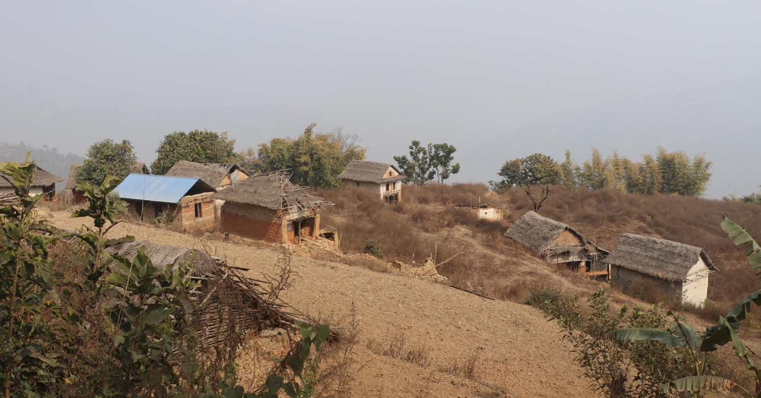बसाइँसराइ रोक्न छथर जोरपाटीको नयाँ उपाय : गाई वितरण छाडेर अब सुरक्षित आवास