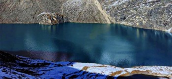 पर्यटकको रोजाइमा गुठीचौरको आकाशे ताल