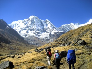 अन्नपूर्ण आधार शिविरमा जाने पर्यटक बढे