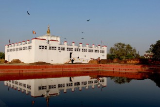 अलोका कुकुरसहितको ‘शान्ति पदयात्रा’ टोली लुम्बिनीमा