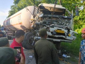 ग्यास बुलेट र ट्रक ठोक्किँदा दुई जना घाइते