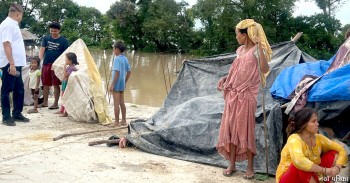 बाढीपीडित परिवारको वेदना : न ओढ्ने कपडा न बास