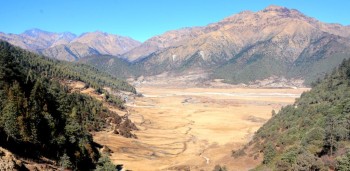 विकासको अगुवाइ गर्ने नेतृत्वको खोजीमा बागलुङ