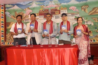 नियात्राकार डङ्गोलको नियात्रा ‘कैलाश कोरा’ लोकार्पण