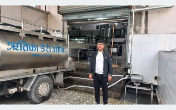 बुबाको पेसालाई पछ्याउँदै सफल डेरी उद्योगी बनेका योगेन्द्र