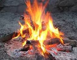 नेपालगञ्जका सार्वजनिक स्थानमा आगो ताप्ने प्रबन्ध हुँदै