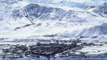 उत्तरी गोरखामा हिमपात, मनास्लु भ्रमणमा गएका पर्यटक प्रभावित