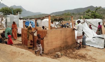 यमनमा मानवीय सङ्कट गहिरिँदै, १ लाख ३० हजार विस्थापित