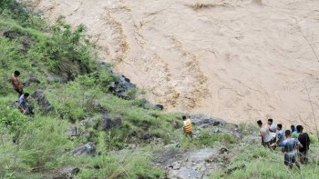 कर्णाली दुर्घटना अपडेटः आज बिहानैदेखि बेपत्ताहरुको खोजीकार्य सुरु