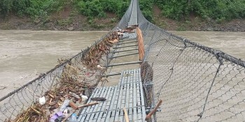 झापा बजार- कुञ्जिबारी जोड्ने पुल मर्मत नहुँदा आवागमनमा समस्या