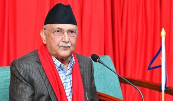 जसलाई जहाँ भेट्यो, त्यहाँ प्रधानमन्त्री बाँडेर हुँदैन : अध्यक्ष ओली