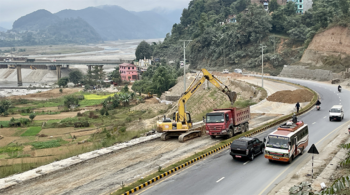 पोखरा–मुग्लिन सडकको पश्चिम खण्डमा धमाधम काम