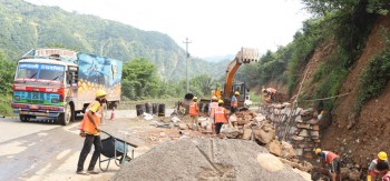 मुग्लिन–मलेखु सडकको काम तीन वर्षमा जम्मा ३७ प्रतिशत मात्र