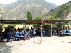 मुगुको एकमात्र आवासीय विद्यालयको बेहाल : टहरामा कष्टकर पढाइ