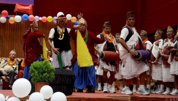 कुमाल गाउँका ८० जनाले सिके पाउदुरे नाच
