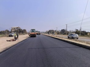 एसियाली राजमार्ग : काँकडभिट्टा-लौकही खण्डमा कालोपत्र सुरु