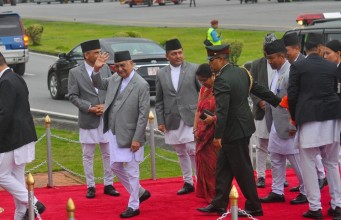 प्रधानमन्त्री ओली स्वदेश फिर्ता