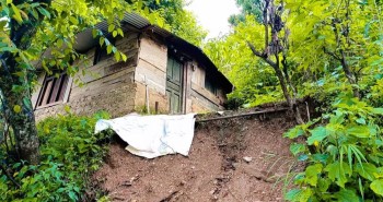 च्याङथापूका २६ घर उच्च जोखिममा