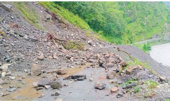 पहिरोले महाकाली राजमार्ग अवरुद्ध