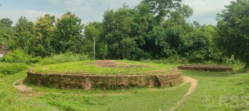संरक्षणको प्रतीक्षामा तिलौराकोटका ऐतिहासिक जोडी स्तूप