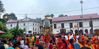 शिवालयमा दर्शनार्थीको घुइँचो