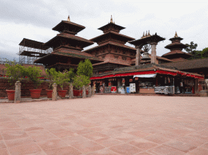 रैथाने इँटा बिछ्याएसगै पाटन दरबार क्षेत्र आकर्षक