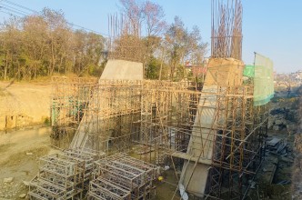 ठेक्का अवधि सकिँदा सेती पुलमा आधा काम
