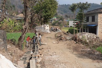 पुलाचौरमा पक्की सडक निर्माण सुरु