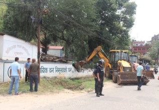 ‘गल्छी–रसुवागढी सडक’ काे अतिक्रमण हटाउन सुरु