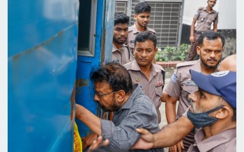 तीन पत्रकारलाई हिरासतमा राख्न आदेश