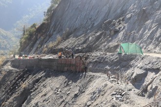 बेनी–जोमसोम सडकको म्याग्दी खण्डको सडकमा पहिरो रोकथाम योजना सुरु