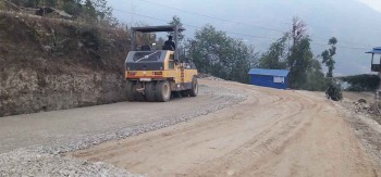 मध्यपहाडी लोकमार्गको वैकल्पिक ‘पाखुट्टे—ढाँड’ सडक ‘ग्राभेलिङ’