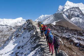 सगरमाथामा मानव लस्कर र आरोहण व्यवस्थापनका चुनौती