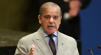 साउदी भ्रमणमा सरिफ, कूटनीति र आर्थिक सहायतामा जोड