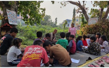 खुला आकाशमुनिको ‘ट्युसन’ कक्षा !