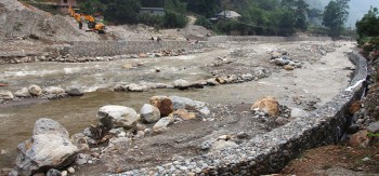माझीटार बस्ती जोगाउन तटबन्ध निर्माण