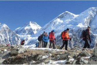 मनाङमा अलपत्र १६ पर्यटकको उद्धार
