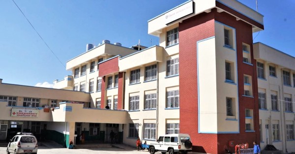 जिल्ला अस्पताल बैतडीमा हाडजोर्नीको जटिल शल्यक्रिया सुरु