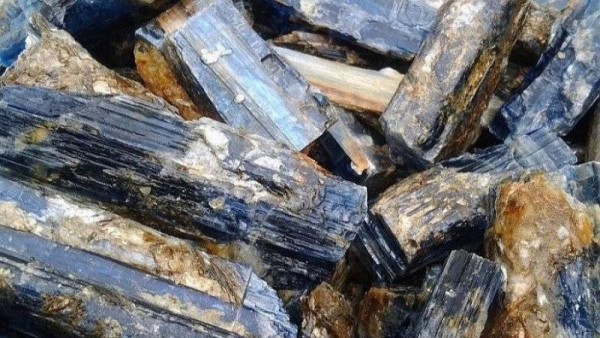 फलाम खानी सञ्चालन गर्न पदमार्ग निर्माण