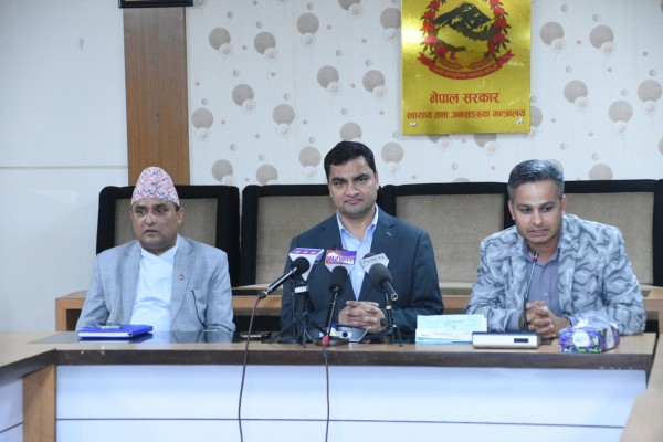 पक्षघातकाे निःशुल्क औषधी वितरण शुरु