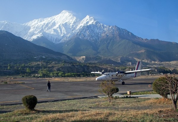 पोखरा - जोमसोम हवाई उडानको सङ्ख्या दुई तिहाइले घट्यो