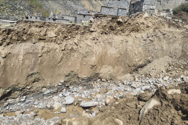 कर्णाली प्रदेश सरकारले पठाएको राहत बल्ल हुम्ला पुग्यो