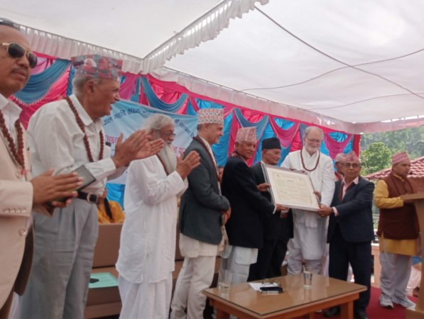 शिक्षाविद् प्रा.डा. सुरेशराज शर्मालाई महर्षि वैदिक फाउन्डेसनद्वारा अभिनन्दन