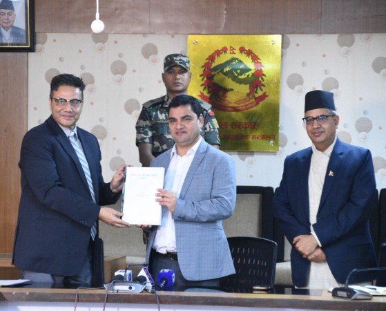 नागरिकले उचित मूल्यमा औषधि पाउने वातावरण तयार गर्छौंः  मन्त्री पौडेल