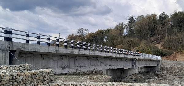 नारायणगढ–बुटवल सडक: पूर्वी खण्डमा ३३ वटा पुल निर्माण