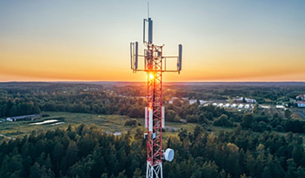 राजमार्ग क्षेत्रमा नेटवर्कको लागि जङ्गलमा टेलिकमको टावर