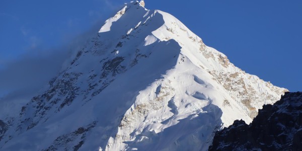 ३०० विदेशी पर्यटकद्वारा कञ्चनजङ्घा हिमाल क्षेत्रको भ्रमण