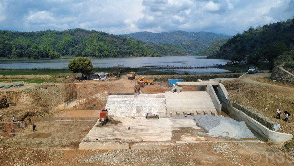 यसरी फेरिँदैछ रुपातालको रुप