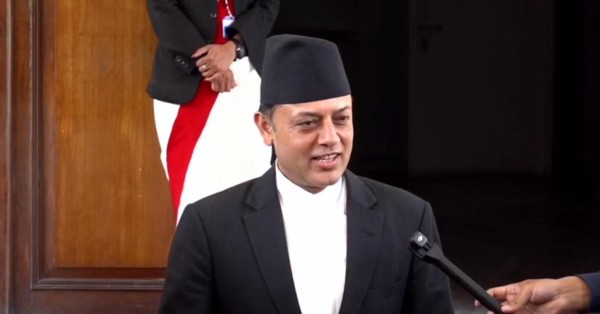 सभामुखद्वारा पदभार ग्रहण