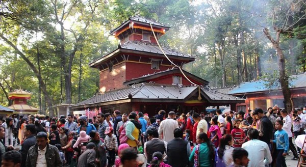 मनले आँटेको पूरा हुने विश्वासमा बागलुङ कालिका मन्दिरमा दर्शनार्थीको घुइँचो